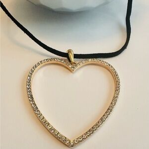 Elegant Gold Heart Pendant Choker Necklace